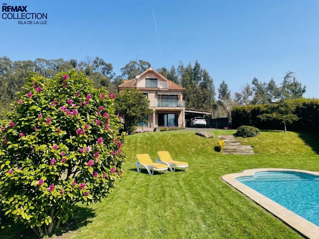Villa in Poio, Poio, Spain 1 - 17476222