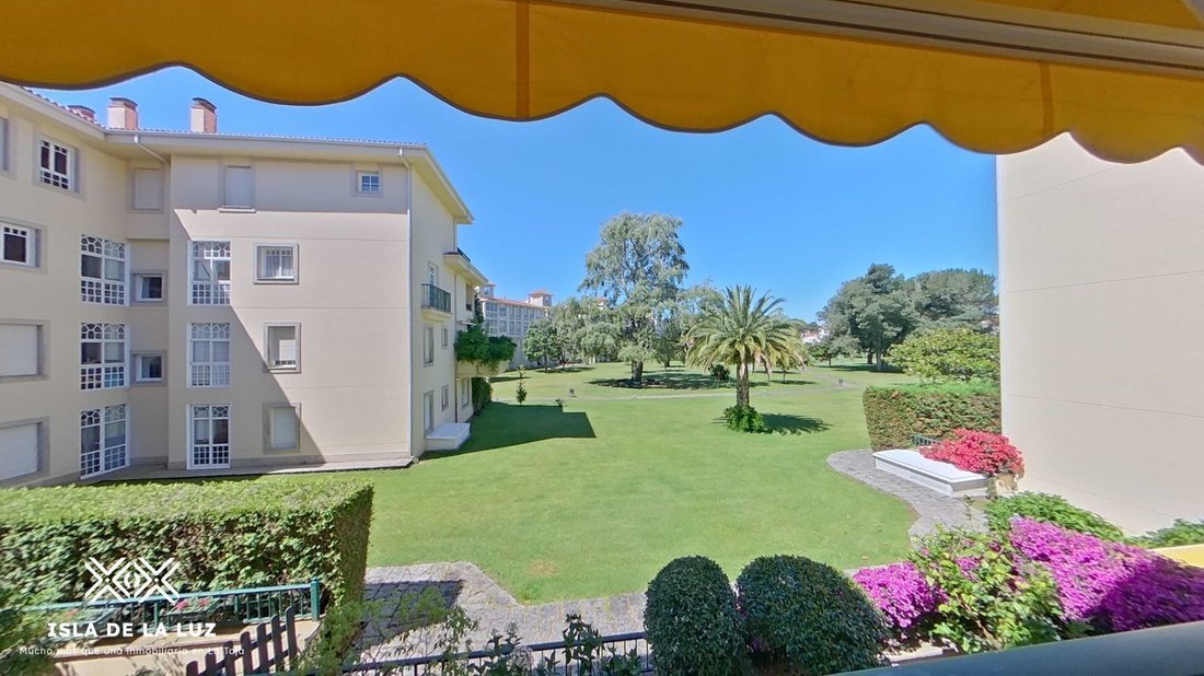 Apartment in O Grove (District), O Grove, Spain 1 - 17476389