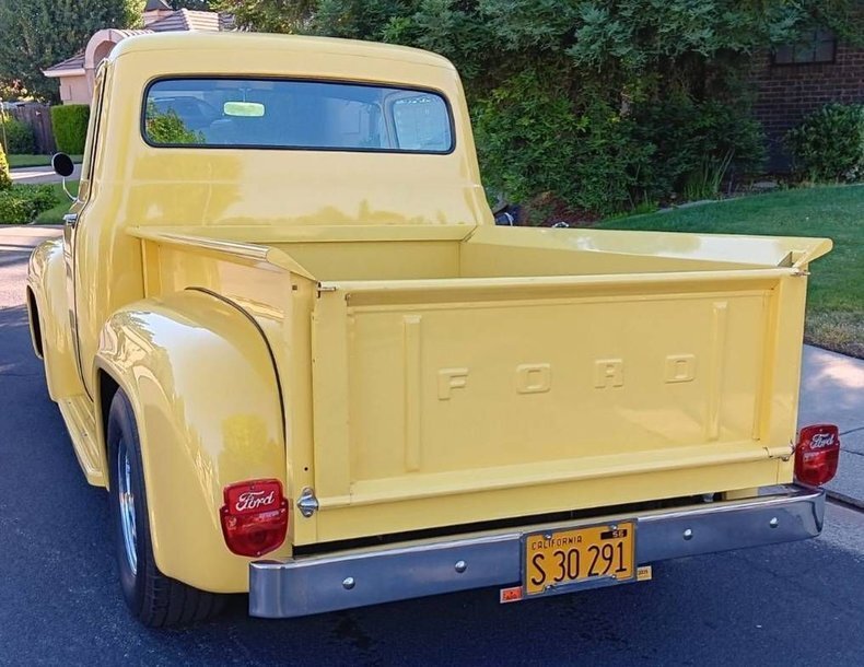Pickup in Glendale, United States 5 - 17476454