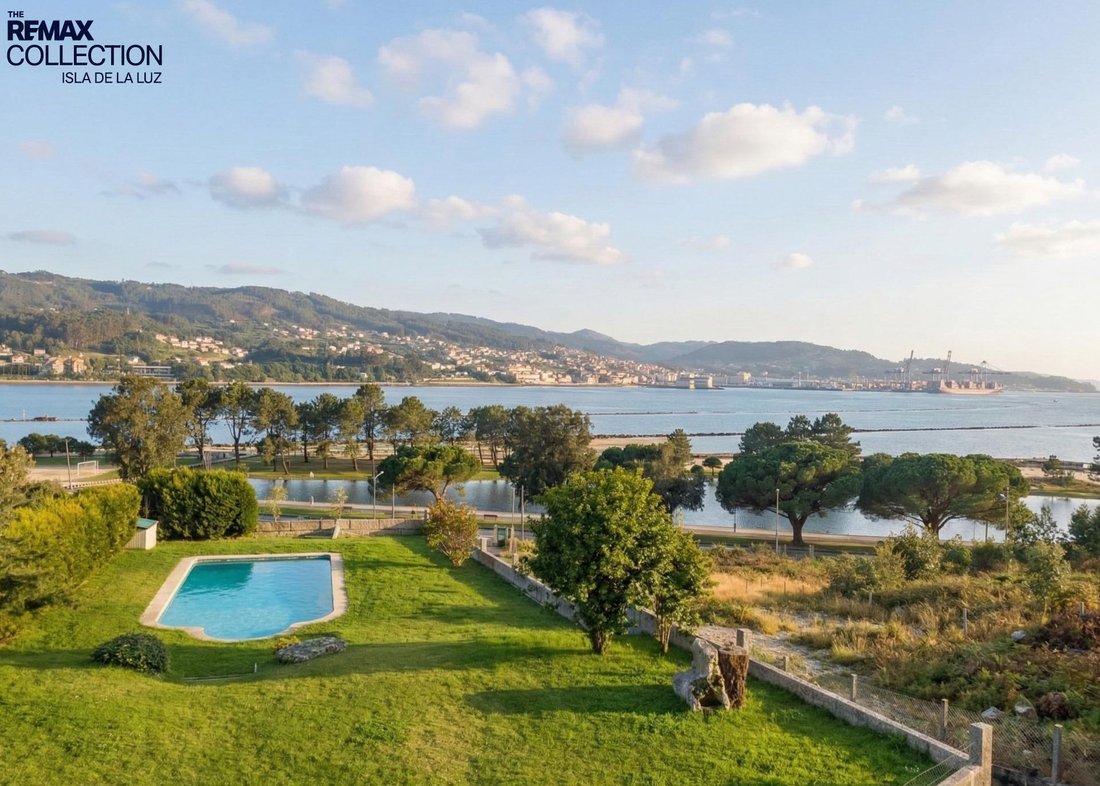 Villa in Poio, Poio, Spain 2 - 17476222