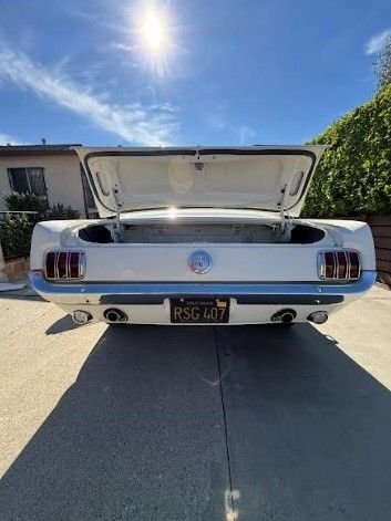 Coupe in Glendale, United States 4 - 17363404