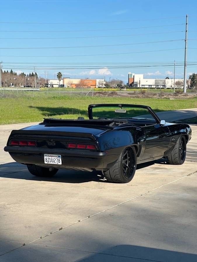 Cabriolet in Glendale, United States 5 - 17476451