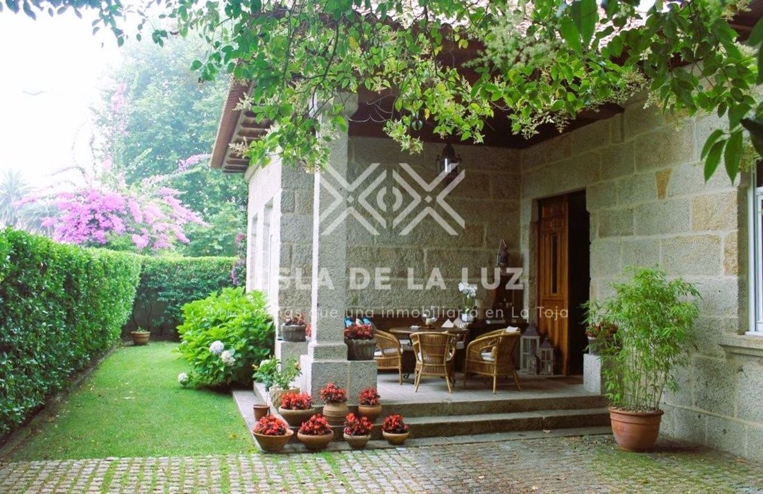 Villa in O Grove (District), O Grove, Spain 2 - 17476339