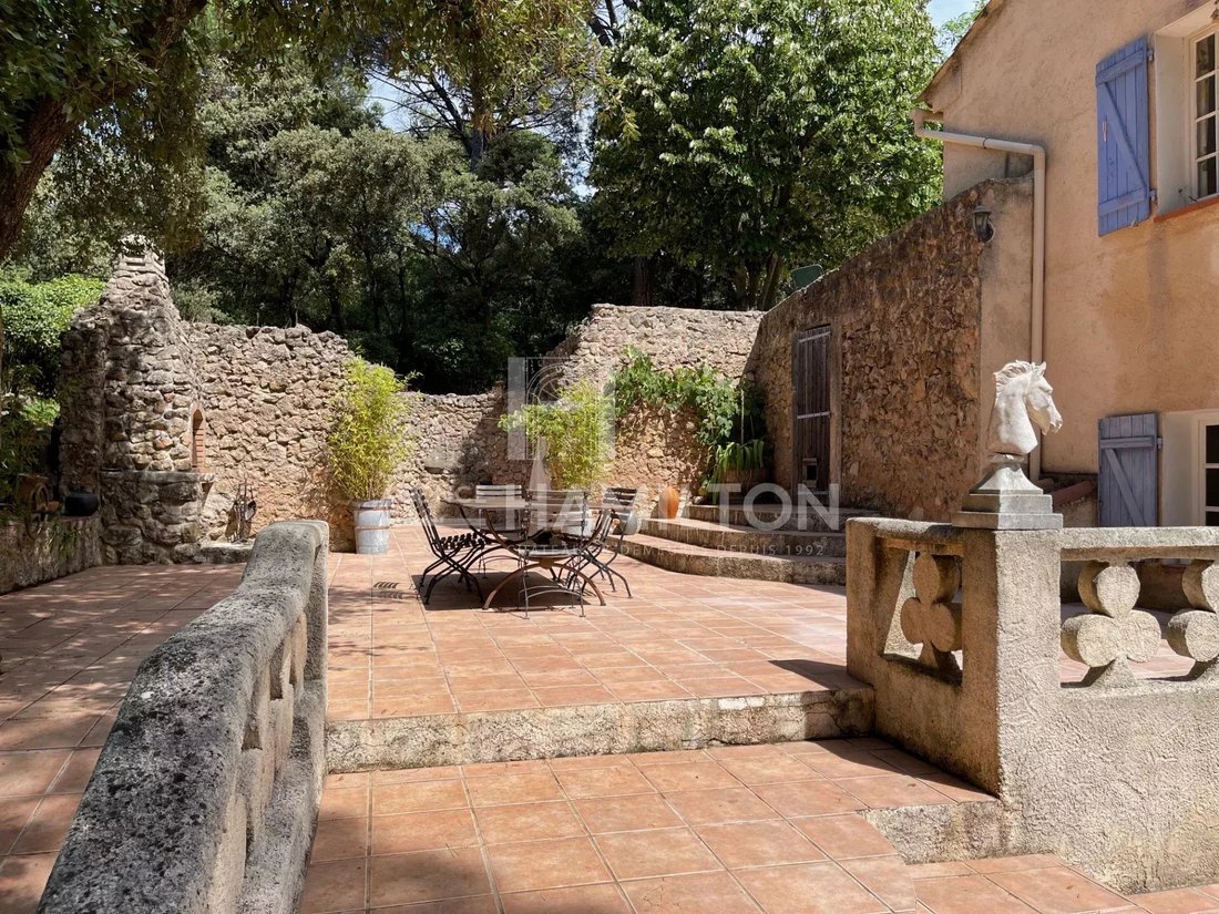 Villa in Brignoles, Provence-Alpes-Côte d'Azur, France 4 - 14447334