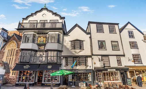Townhouse in Exeter, England 1