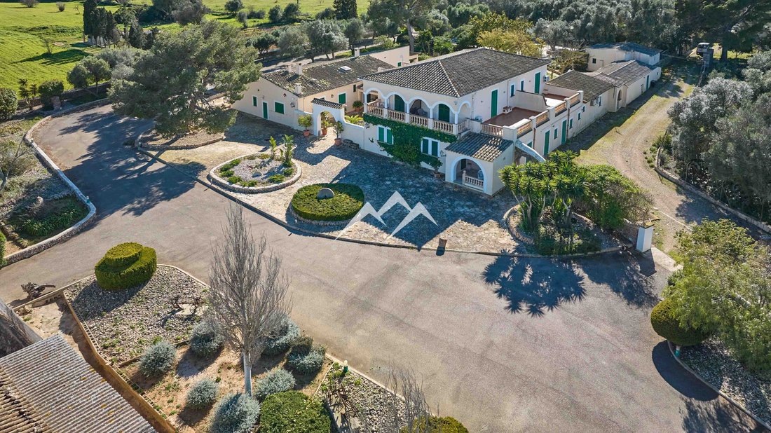 Villa in Llucmajor, Balearic Islands, Spain 1 - 17478176