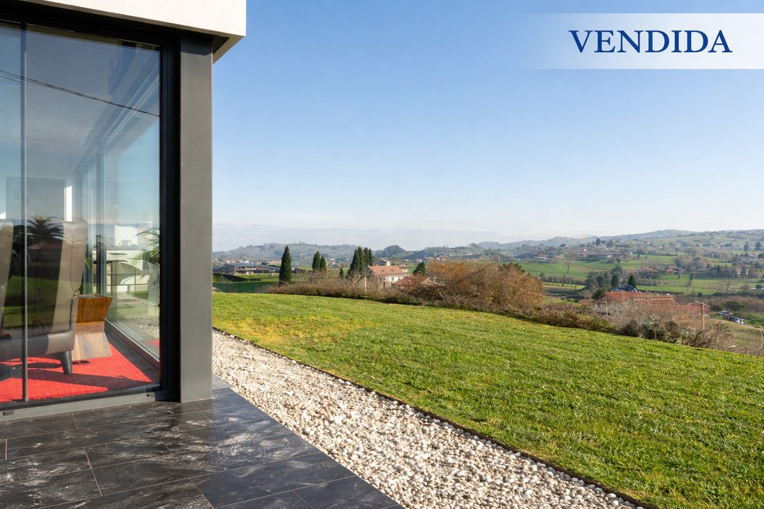 Villa in Llanera, Asturias, Spain 1 - 15932090