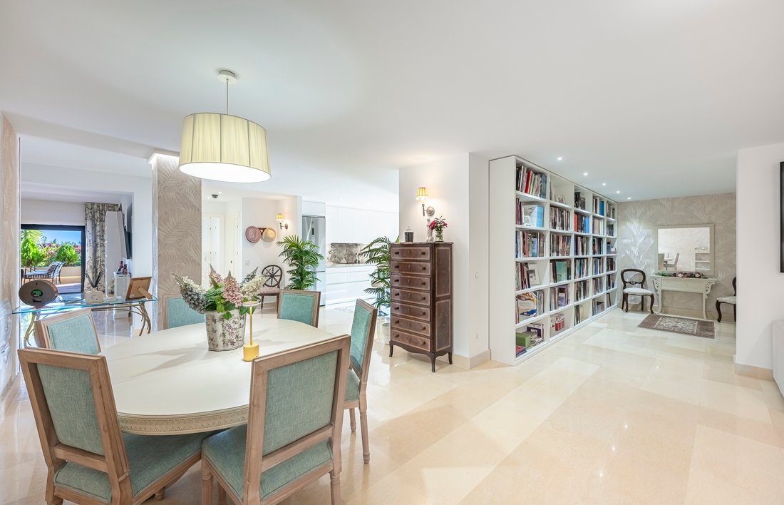Apartment in Benahavis, Andalusia, Spain 5 - 17477913