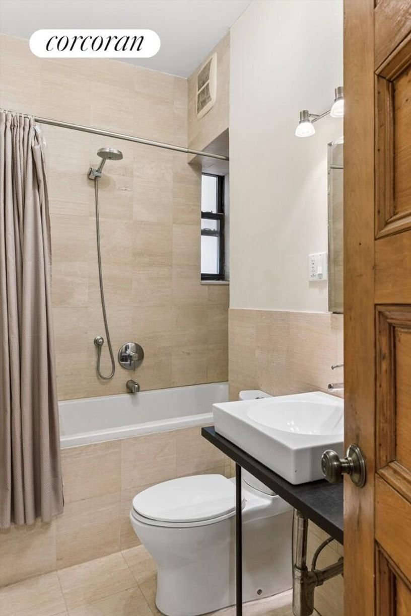 Co Op in New York, New York, United States 4 - 17478189