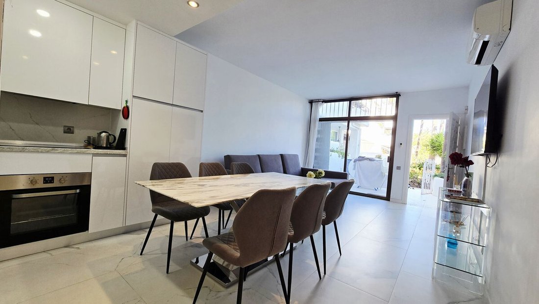 Apartment in Puerto Banus, Marbella, Spain 4 - 17477371