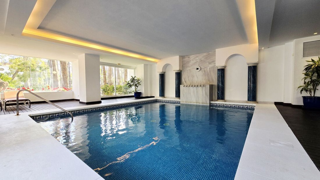 Apartment in Puerto Banus, Marbella, Spain 2 - 17477371