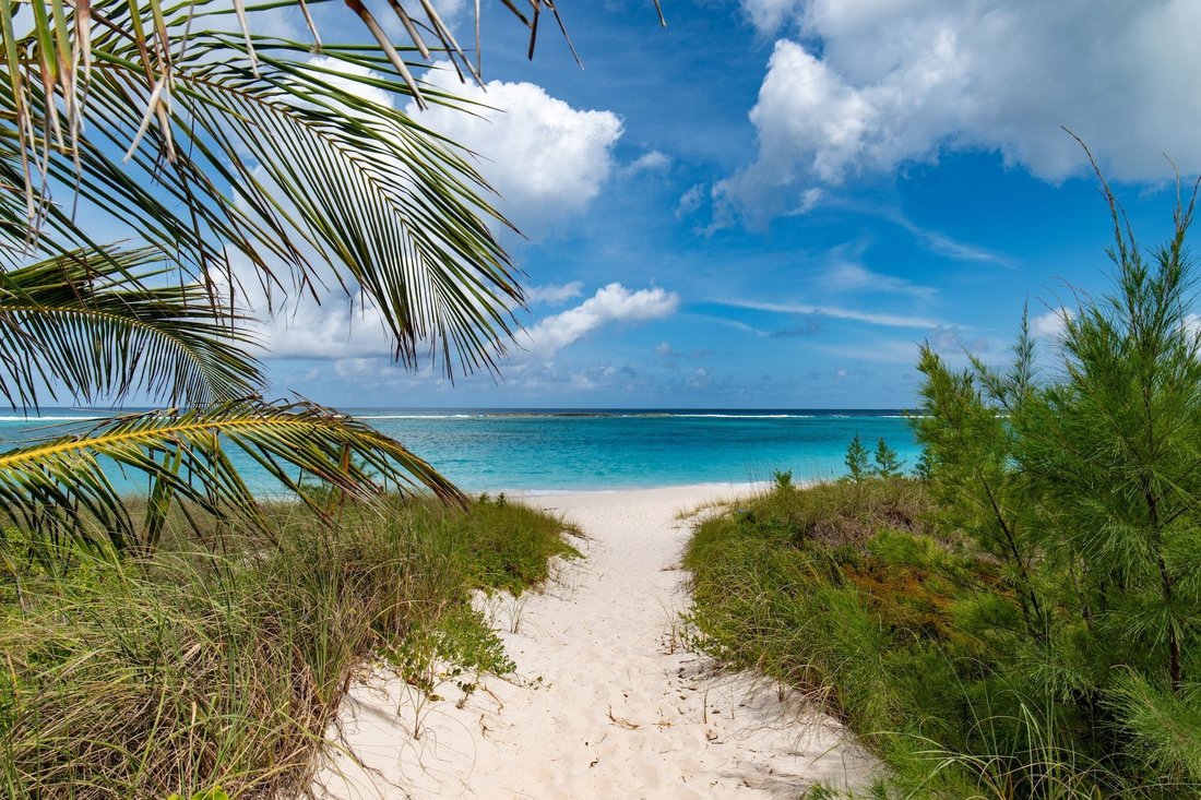 House in Governor's Harbour, The Bahamas 4 - 17478198