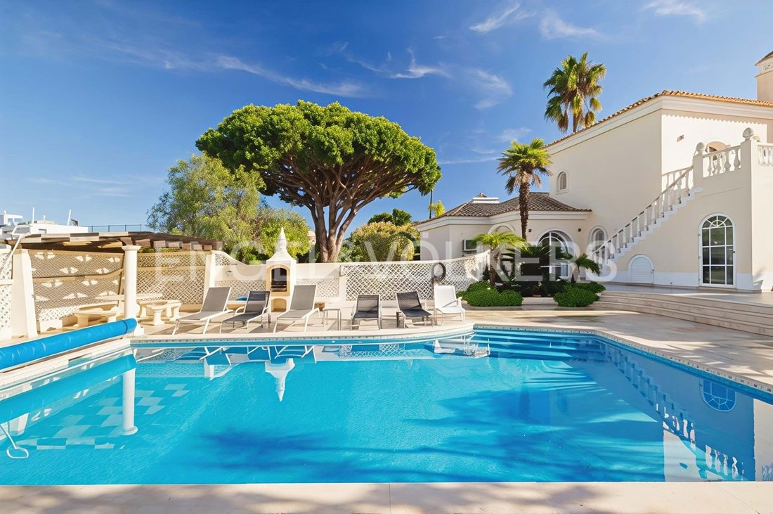 Villa in Vale do Lobo, Almancil, Portugal 4 - 17382238