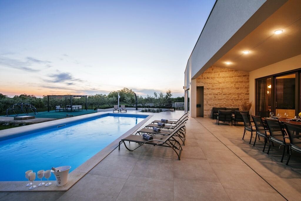 Villa in Zemunik Donji, Zadar County, Croatia 2 - 17477656