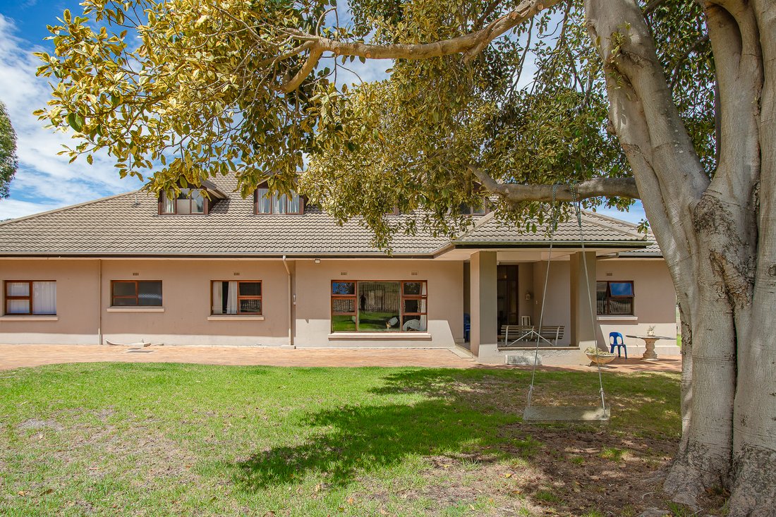 Farm Ranch in Arbeidslus, Western Cape, South Africa 4 - 17478004