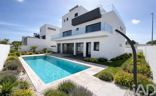 Townhouse in Tavira (Santa Maria e Santiago), Algarve, Portugal 1