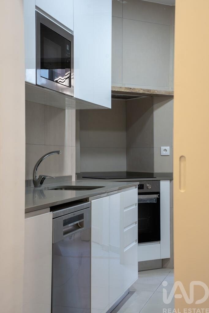 Apartment in Avenidas Novas, Lisbon, Portugal 5 - 17477767