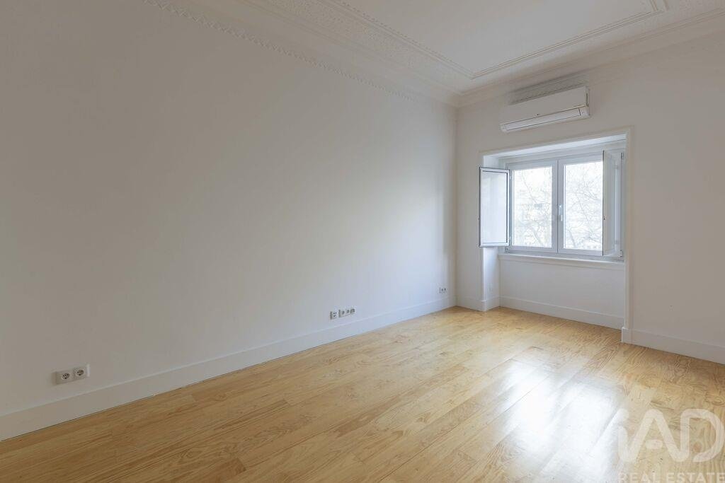 Apartment in Avenidas Novas, Lisbon, Portugal 4 - 17478076