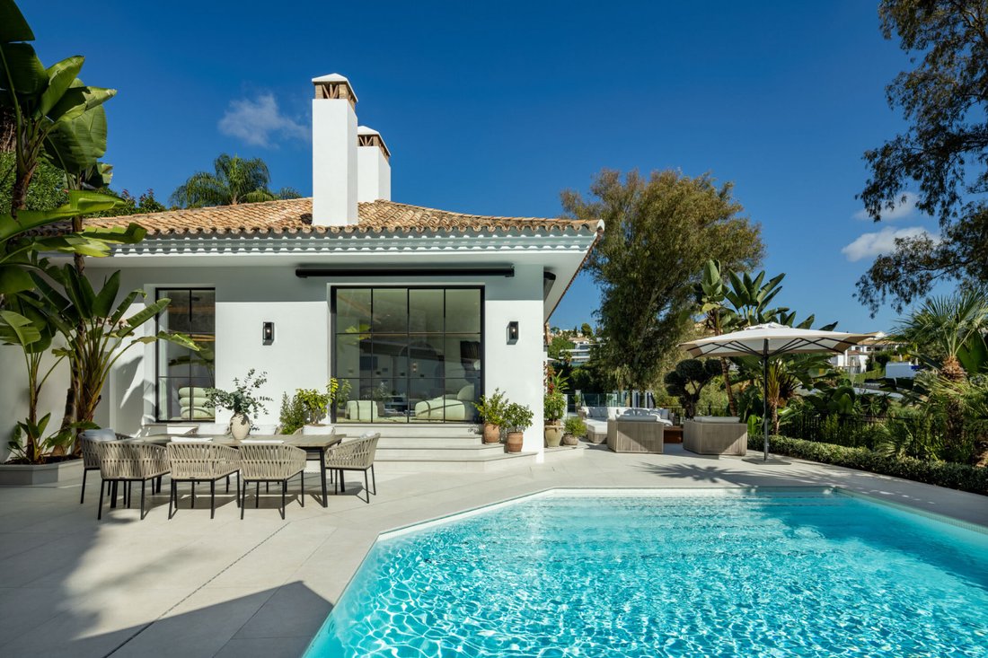 Villa in La Quinta, Benahavis, Andalusia 1 - 17477385