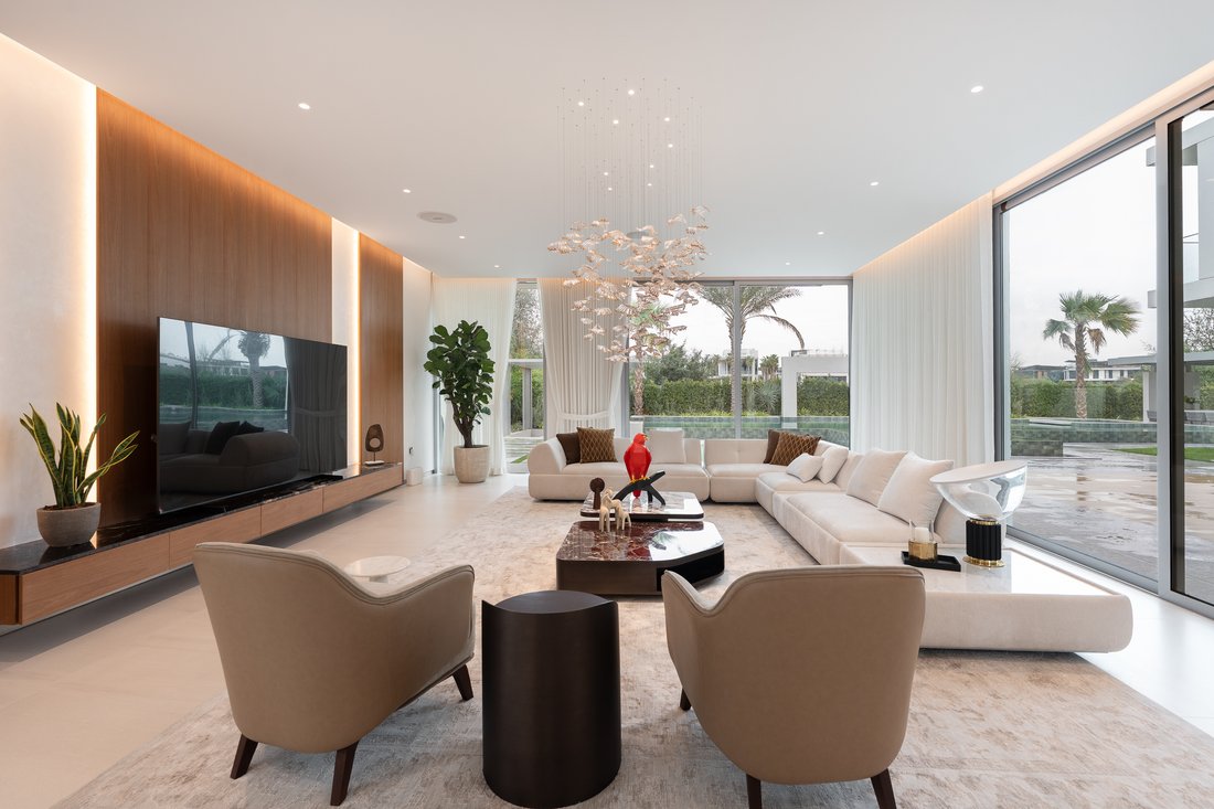 Villa in Hadaeq Sheikh Mohammed Bin Rashid, Dubai, United Arab Emirates 2 - 16890713