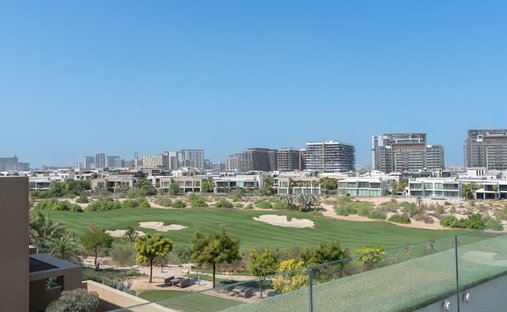 Villa in Hadaeq Sheikh Mohammed Bin Rashid, Dubai, United Arab Emirates 1