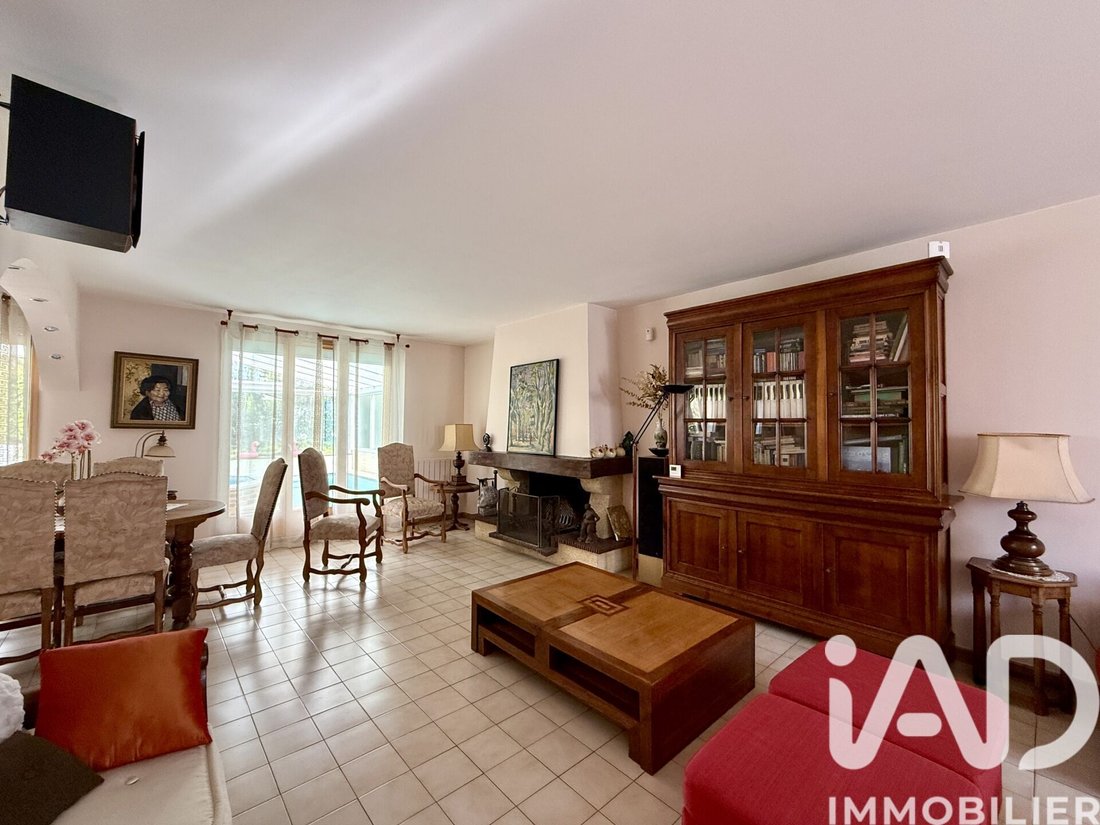 House in La Queue-en-Brie, Ile-de-France, France 5 - 17482451