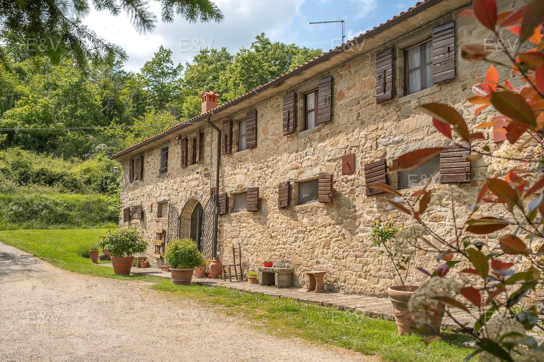 House in Castelfranco Piandisco, Tuscany, Italy 1 - 17478428