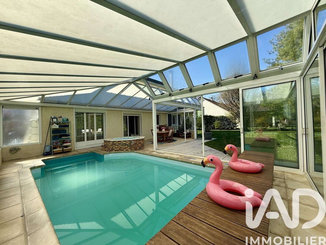 House in La Queue-en-Brie, Ile-de-France, France 3 - 17482451