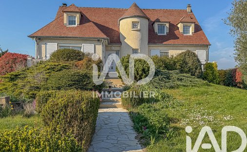 House in Rozay-en-Brie, Ile-de-France, France 1