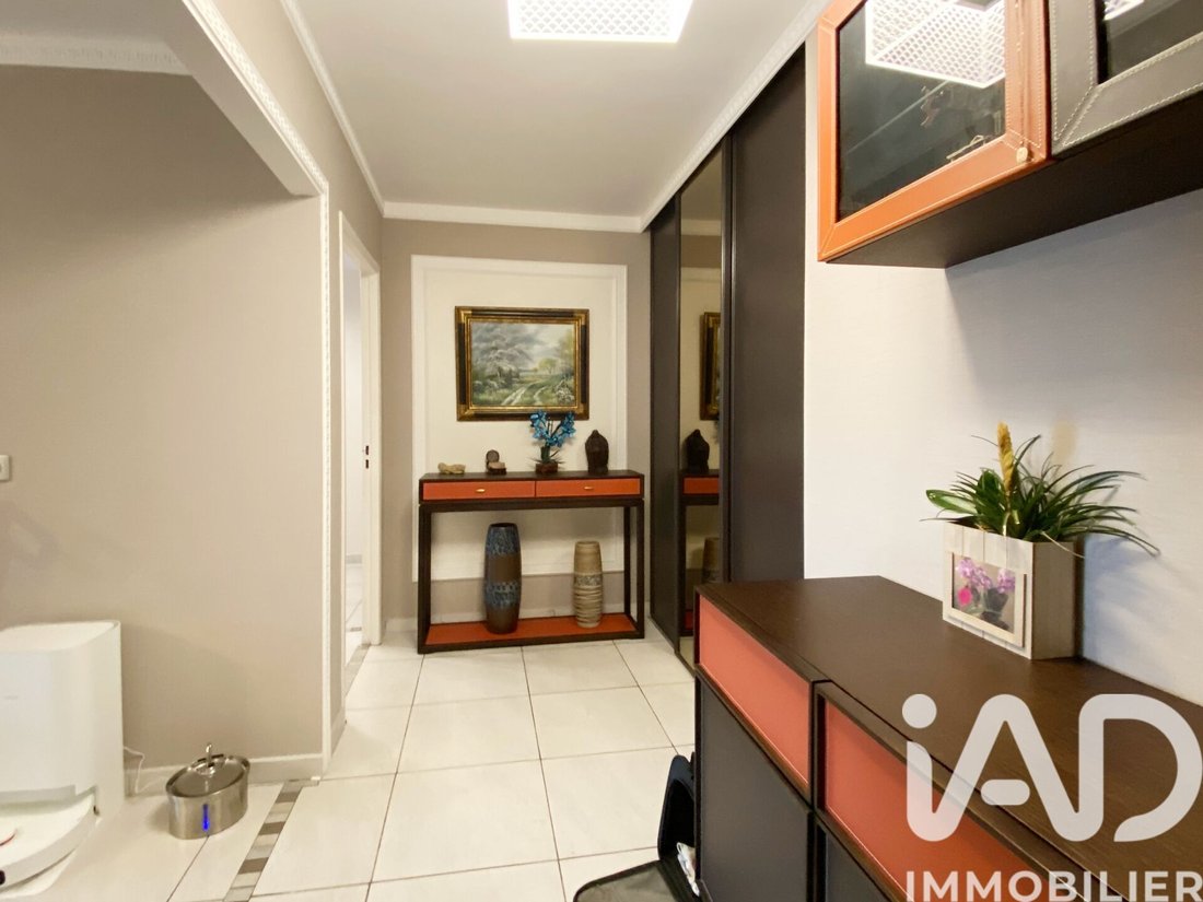 Apartment in Suresnes, Ile-de-France, France 5 - 17480337