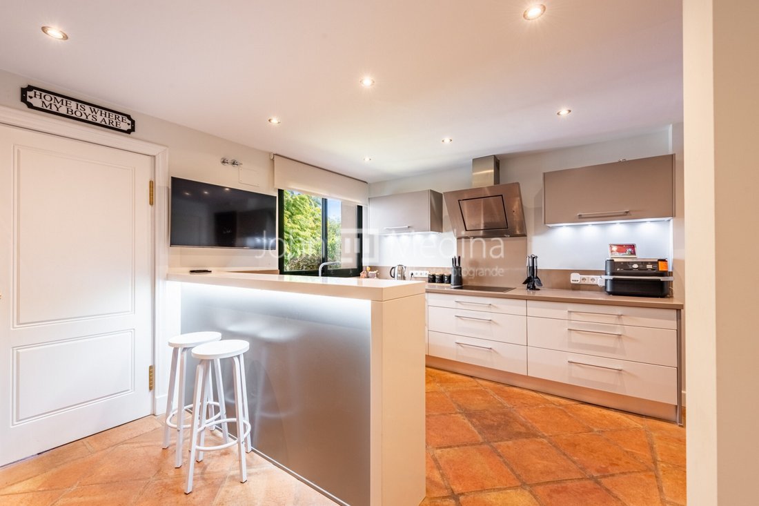 Villa in Sotogrande, San Roque, Andalusia 4 - 17478663