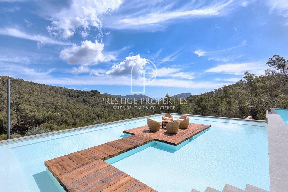 Villa in Santa Eularia des Riu, Balearic Islands, Spain 1 - 17478682