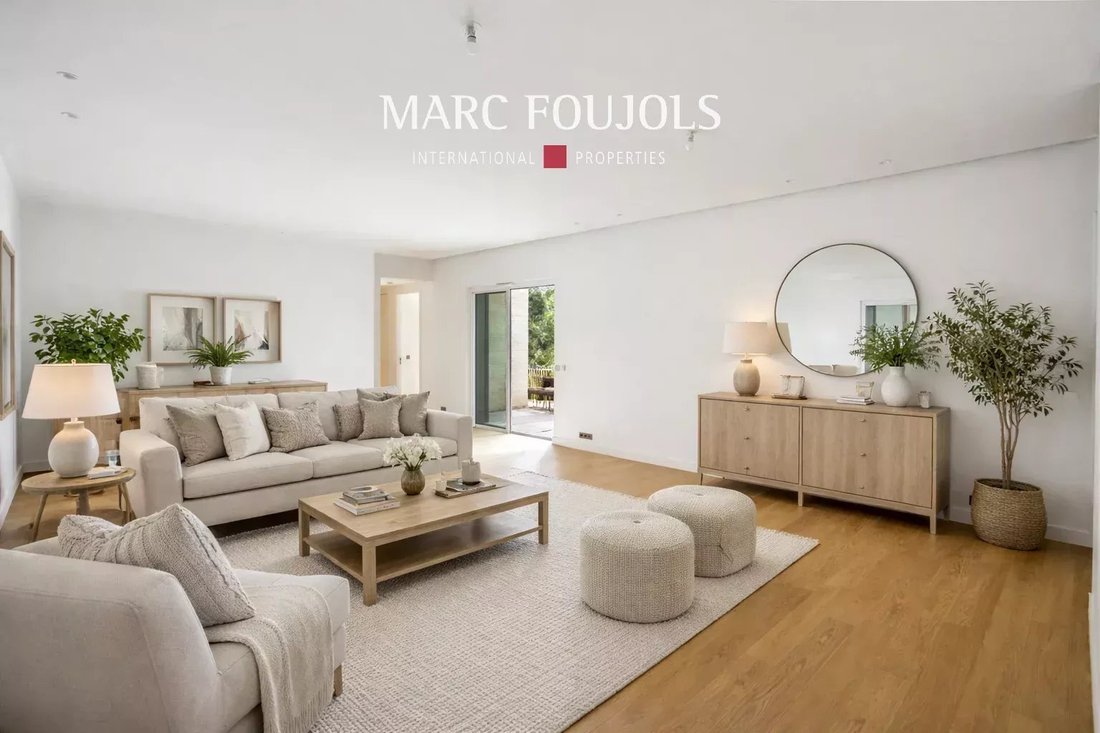Apartment in Saint Philippe du Roule, Paris 8e Arrondissement, Paris 5 - 17425542
