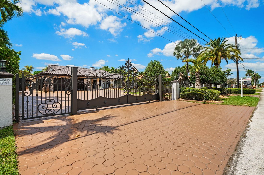 House in Miami, Florida, United States 3 - 17478662