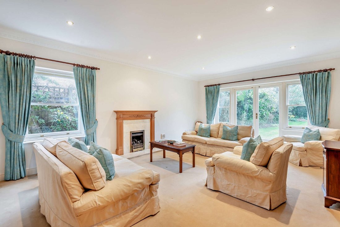 House in Gerrards Cross, England 4 - 17478792