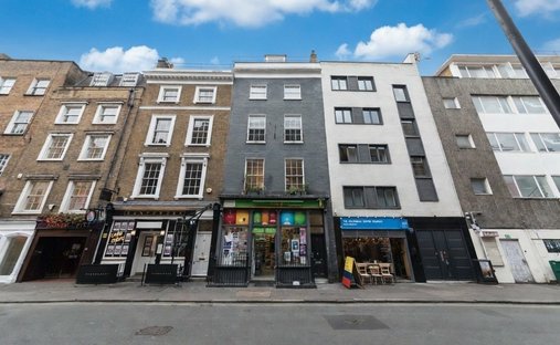 Apartment in Soho, England 1