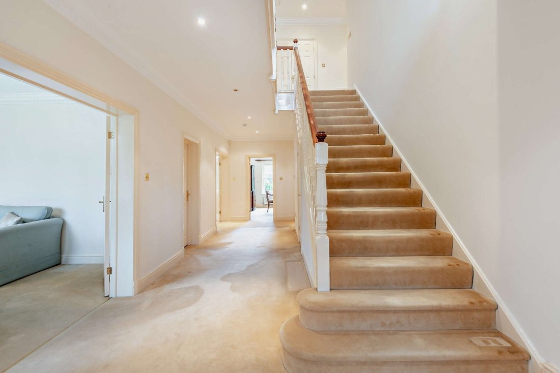 House in Gerrards Cross, England 5 - 17478792