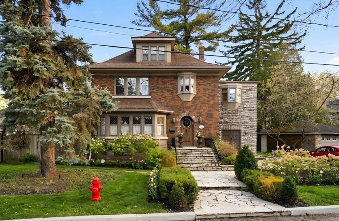 House in Hamilton, Ontario, Canada 1 - 17483418