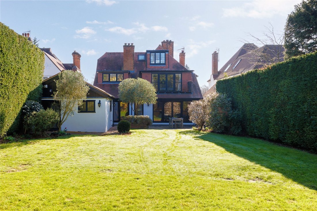 House in Coombe, Royal Borough of Kingston upon Thames, England 4 - 17480342