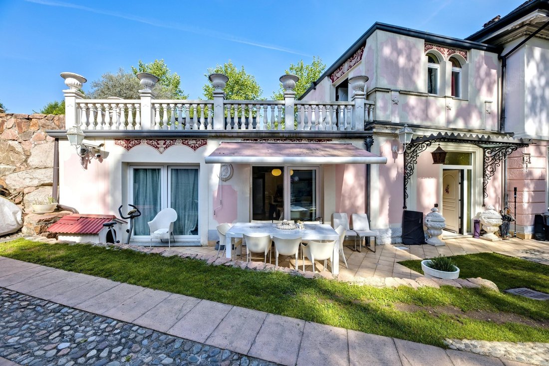 Villa in Masnago - Brunella, Varese, Lombardy 1 - 17488231
