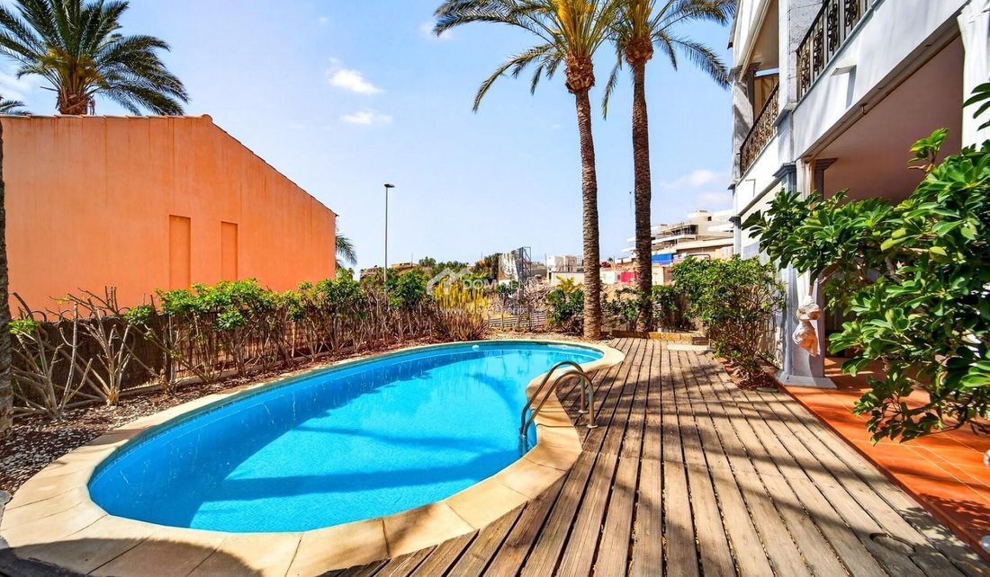 Villa in Los Cristianos, Canary Islands, Spain 3 - 17489582