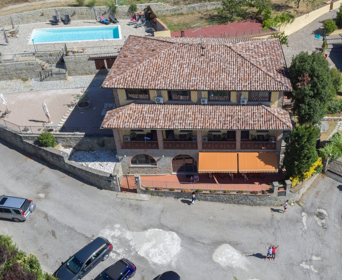 Villa in Tuoro sul Trasimeno, Umbria, Italy 4 - 12972255