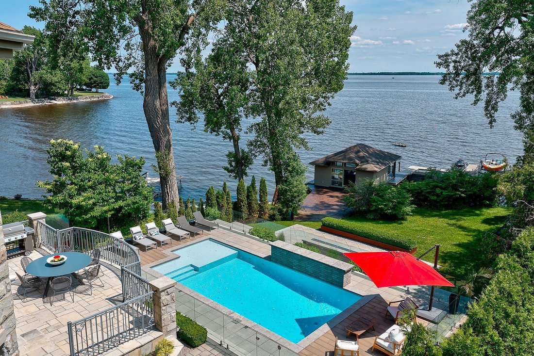 House in Pointe-Claire, Quebec, Canada 3 - 17488208