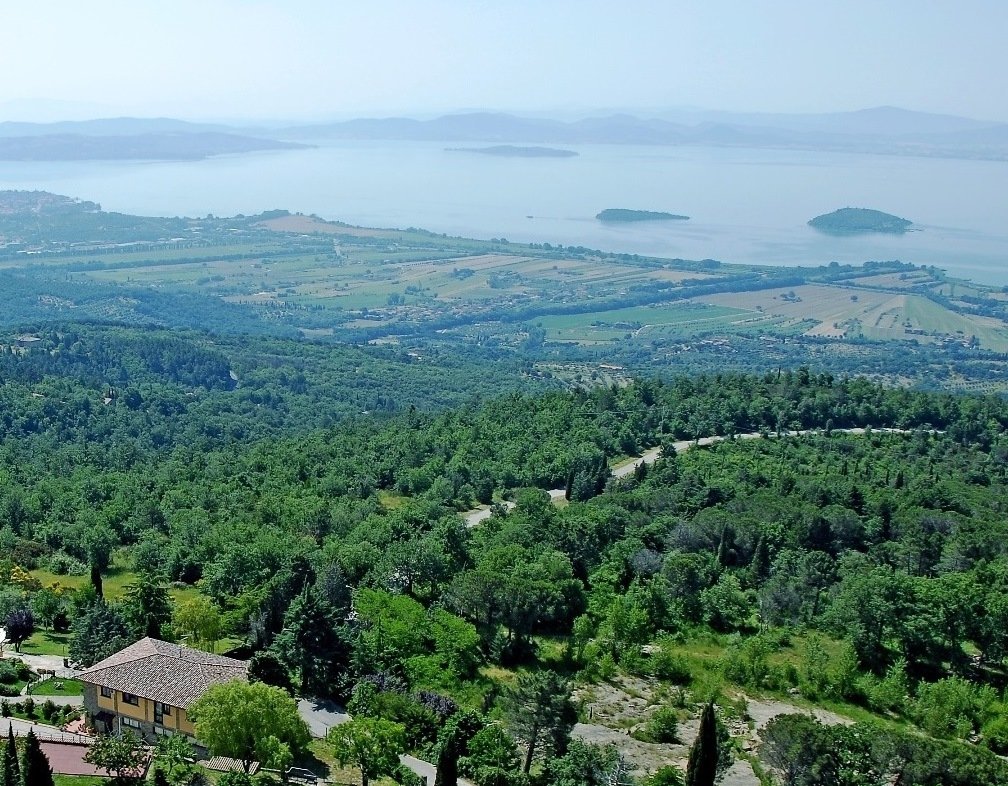 Villa in Tuoro sul Trasimeno, Umbria, Italy 1 - 12972255