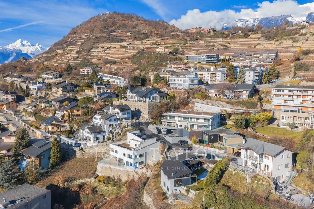 An Apartment Like A Villa In Gravelone