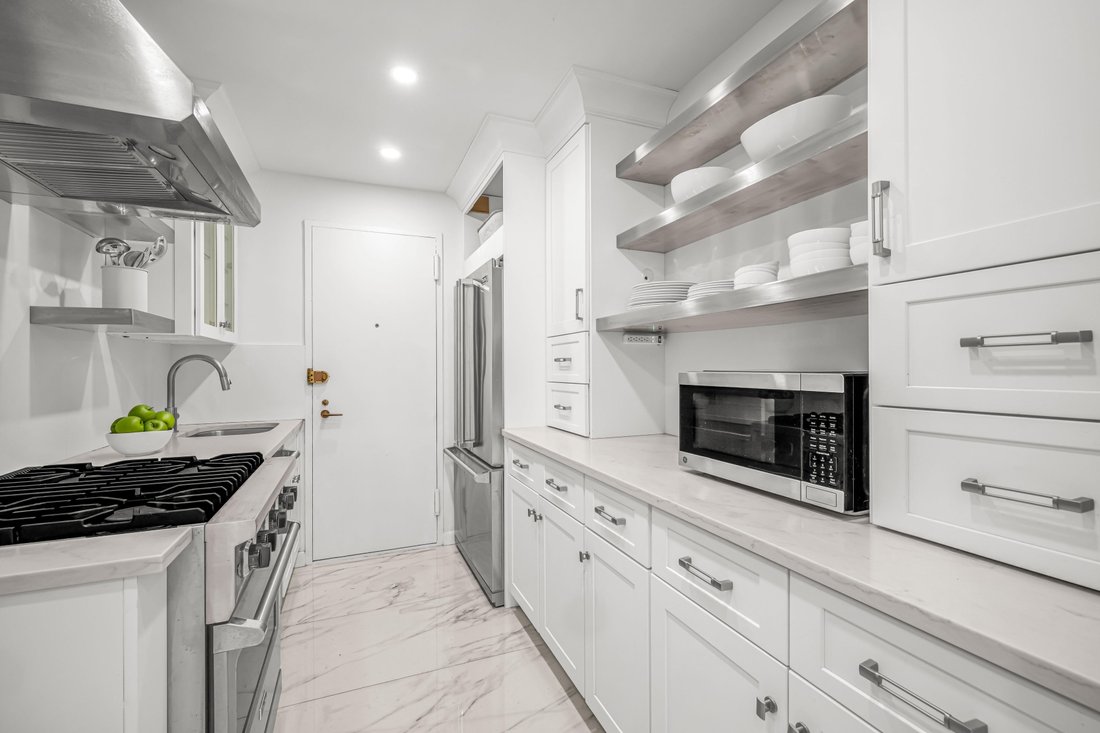 Co Op in New York, New York, United States 4 - 17489500