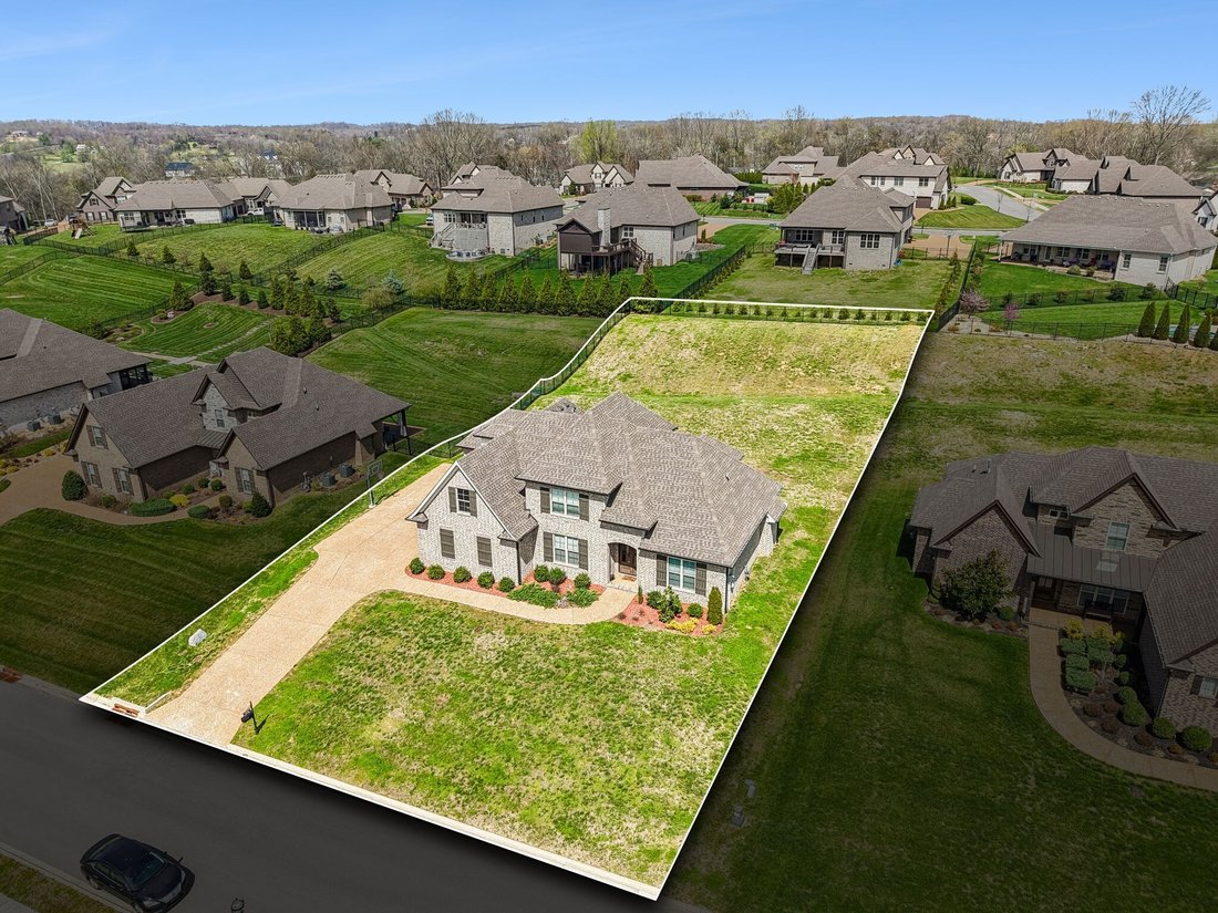 House in Hendersonville, Tennessee, United States 1 - 17490011