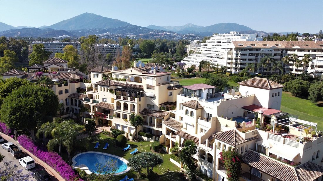Penthouse in Guadalmina Alta, San Pedro de Alcantara, Spain 1 - 10561665