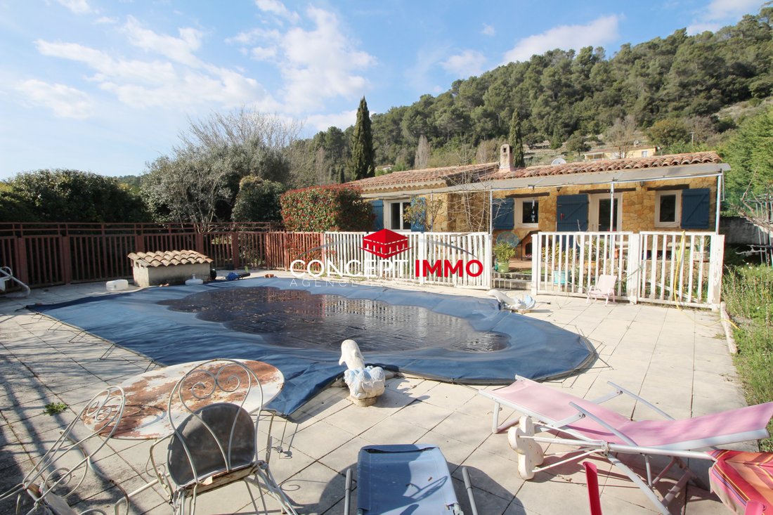 House in Signes, Provence-Alpes-Côte d'Azur, France 4 - 17486922