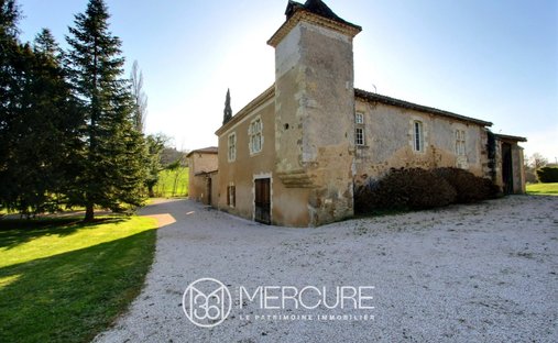Late 16 Th C Castle 28 Hectares Pool Tennis Court